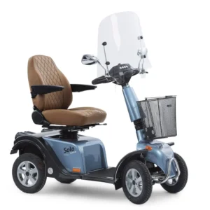 Life & Mobility | Solo 4 Blue Diamond | 18 km/u